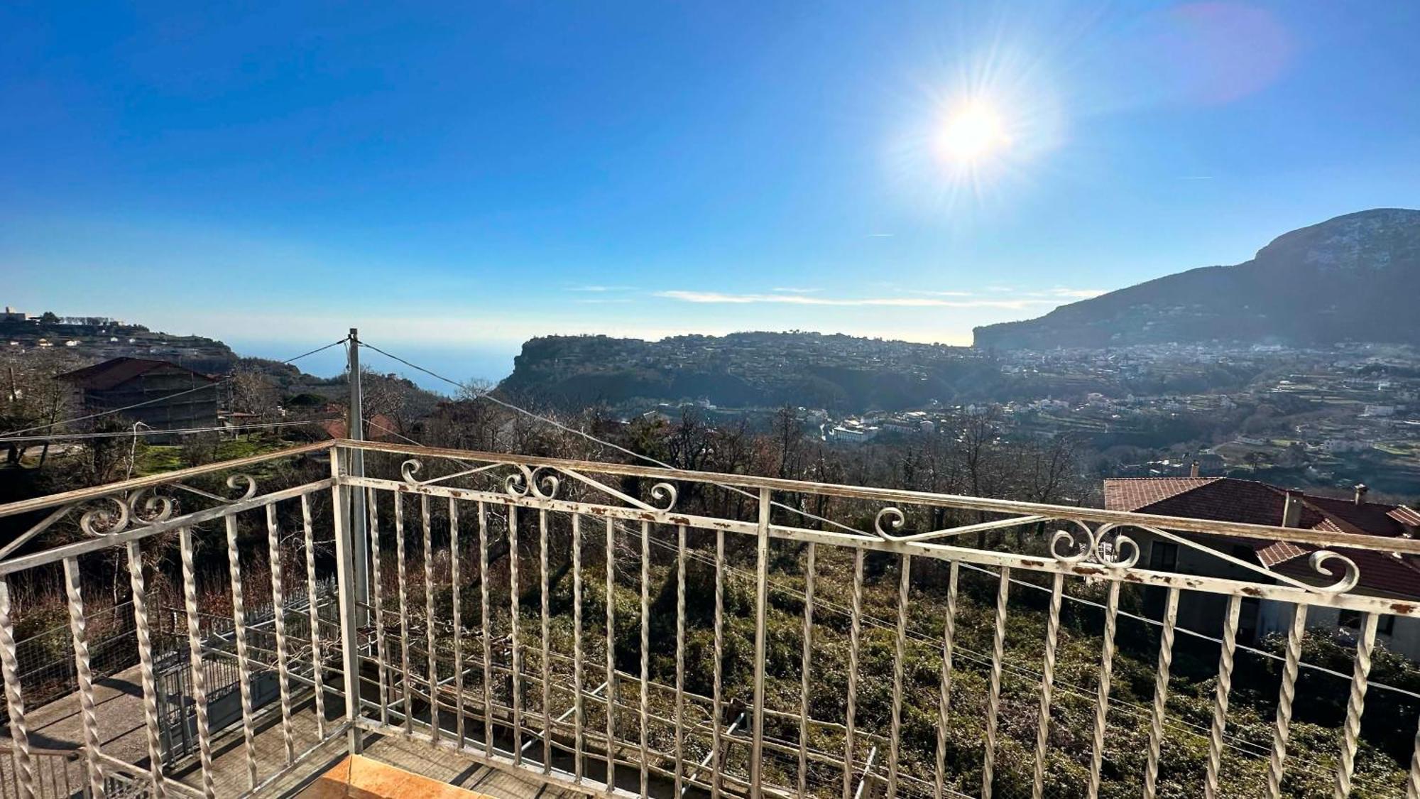 Dimora Alma Camere Panoramiche Pianillo Buitenkant foto