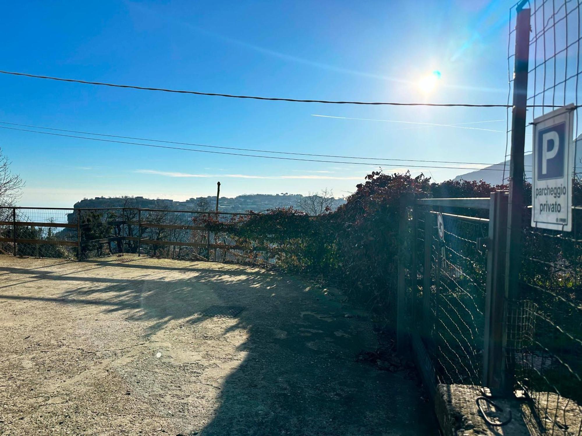 Dimora Alma Camere Panoramiche Pianillo Buitenkant foto